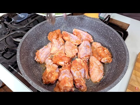 Vídeo: Você pode fritar asas de frango congeladas?