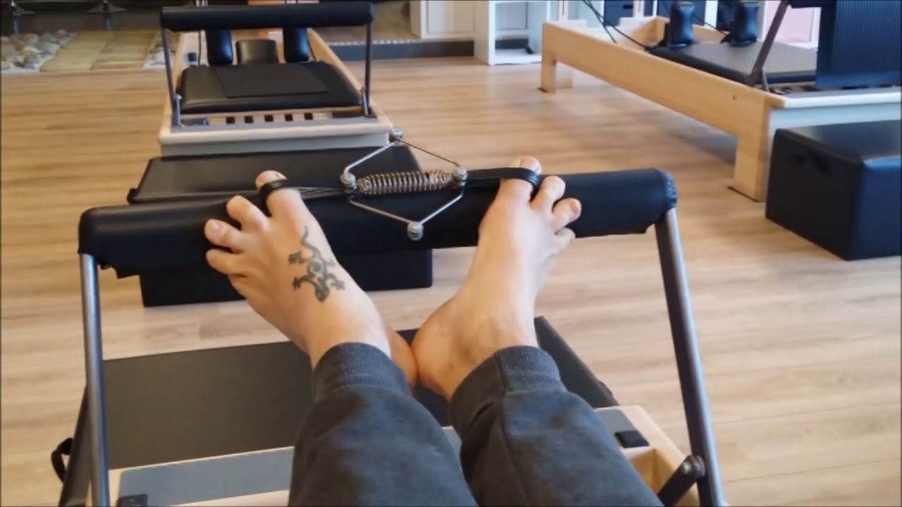 Footwork - ToeGizmo on Reformer hallux valgus correction