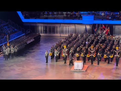 In preußischer Uniform: Drillteam 7./Wachbataillon - Bundeswehr Military Tattoo Marschmusik