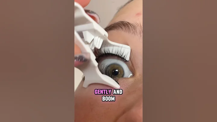 How to Apply Magnetic Lashes in SECONDS!❤️ #lashes #girlhacks #lashextensions