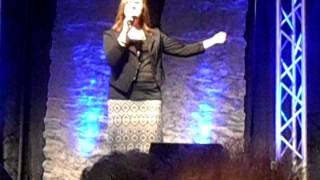 Video thumbnail of "Lindsay Huggins - Praying Women"