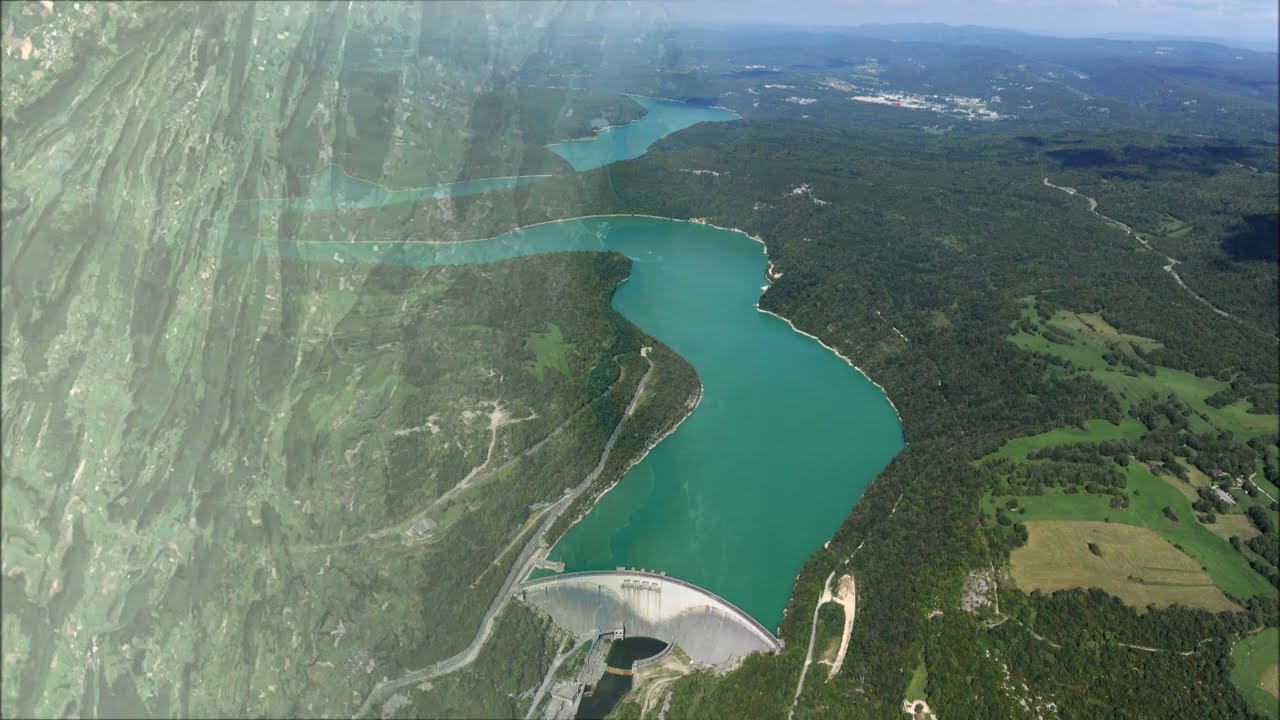 Diaporama sur le lac de Vouglans, l'histoire de la vallée de l'Ain et la construction du barrage.