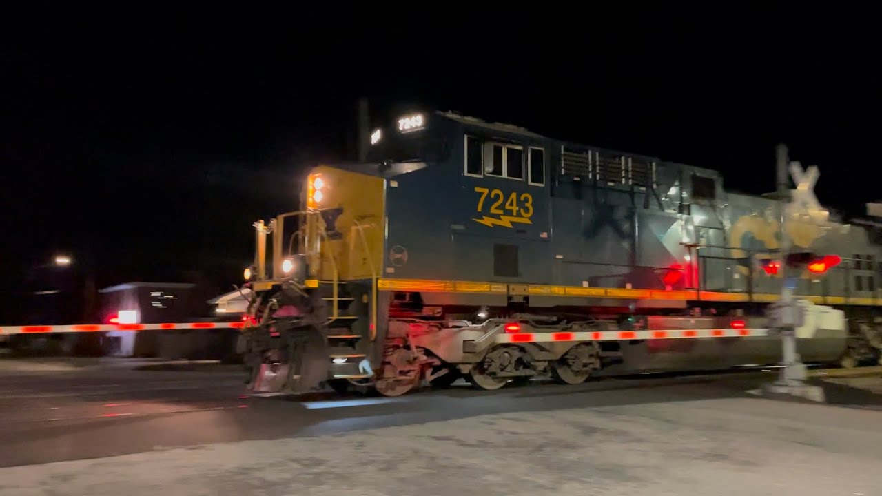 CSX 7243 Leads Long Fast Moving CSX I031-13 SB Intermodal Train Thru ...