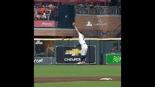 Jose Altuve INCREDIBLE Leaping Catch!