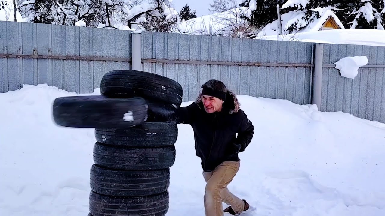 Выбить шину кулаком на морозе легко, или почти нереально? Гьяку-цуки самый мощный прямой удар рукой.