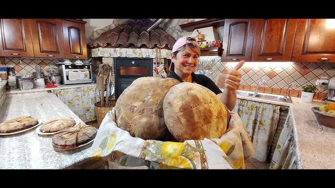 PANE COTTO NEL FORNO A LEGNA - L'Oca Golosa