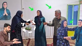 When Farzaneh learned that her father had fallen seriously ill, she decided to visit him. screenshot 2