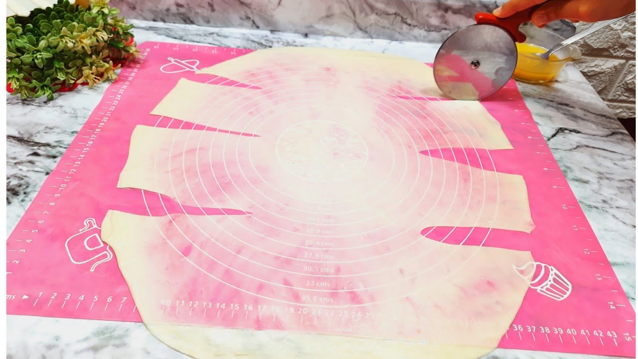 عندك مية وشوية دقيق ⁉️تعالى اعملى الوصفة الجديدة التحفة دى وبدون فرن @shimaa81