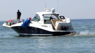 Sea Ray Boat Crashed Into Stone Breakwall