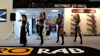 Девушки в черном на стенде Prorab на выставке Mitex-2013 в Москве (часть 1)