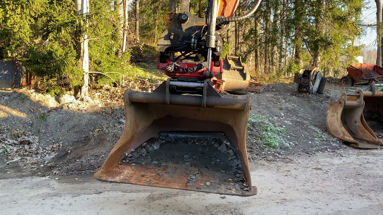 Grävmaskin Doosan DX255 LC-5 med Leica och 3st skopor