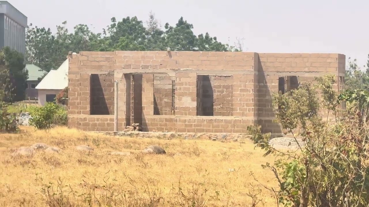 Kiwanja Kinauzwa Buswelu - Ilalila ( Nebrix Schools Mwanza ) SQM 20x21