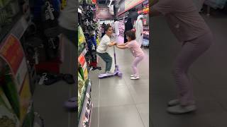 تسوقنا وأشترينا ولعبنا سكوتر بالسوبر ماركت 🙈🙉🙊 #اكسبلور #explore #kids #pov
