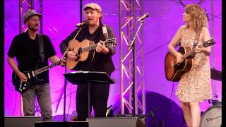 Dominik Plangger & Gaby Moreno -  Blowin´ in the Wind -  Live in Sterzing 2017 chords