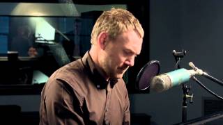 David Gray Talks Mutineers: The Inspiration Behind &#39;Gulls&#39;