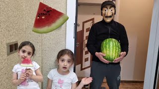 ŞANS BİZDEN YANA ‼️ KARPUZLU ŞEKER İSTEMİŞTİK , KOCAMAN KARPUZ GETİRMİŞ ‼️