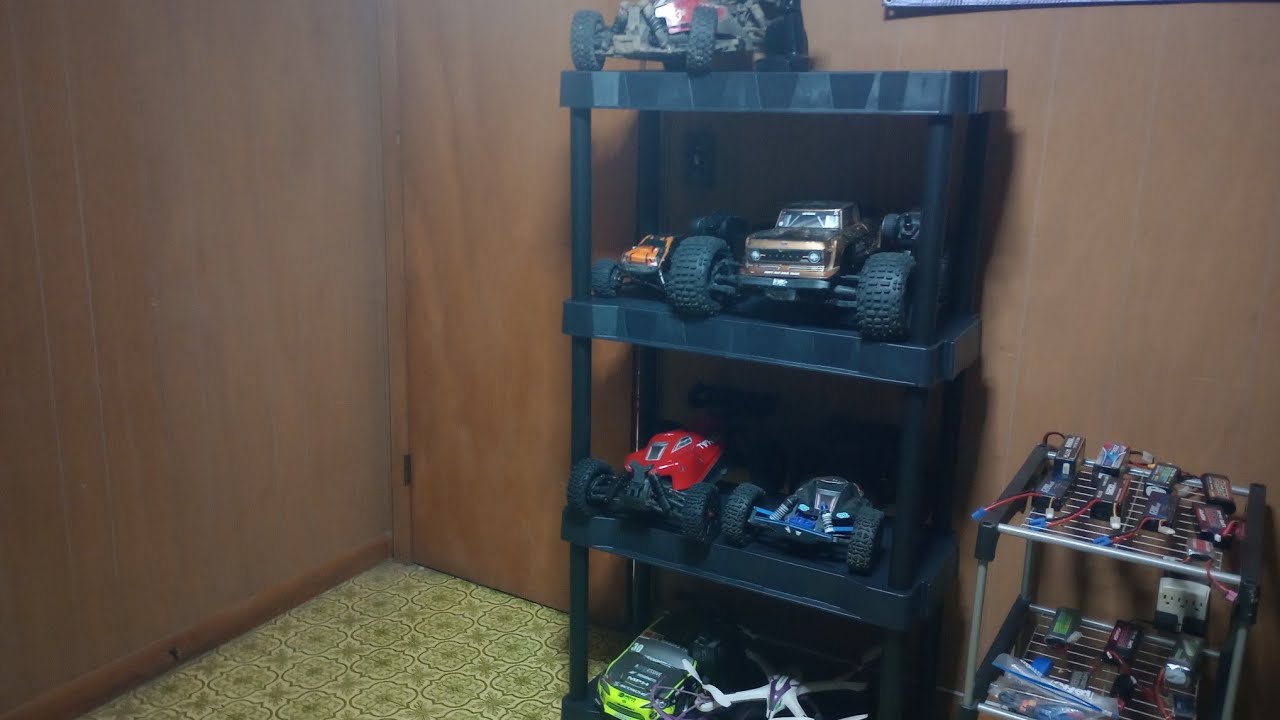 Shelf for my toys 