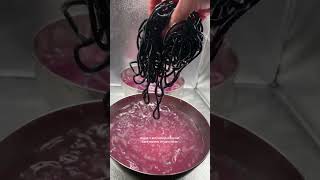 Algae yarn 🧠 future-focused making #algaebiomaterials #biodesign