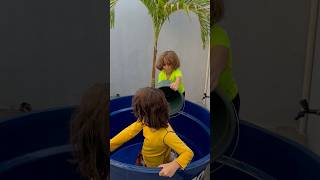 DAVI JOGOU BALDE D’ÁGUA NO LEVI 😮💦