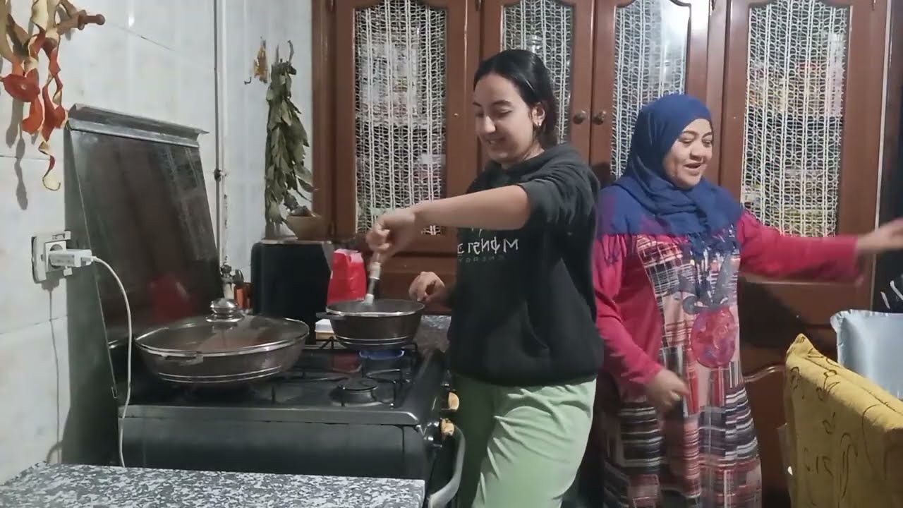 كي تحب بنتك  يخطيها راجل غني هاو شنوه لازم اطيبلو 