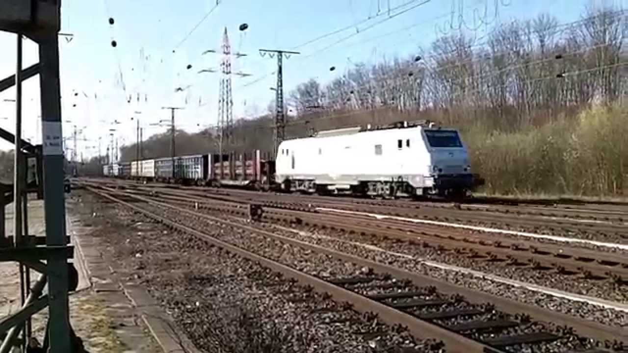 White New Prima Locomotive CB Rail with Mixed Freight Train!