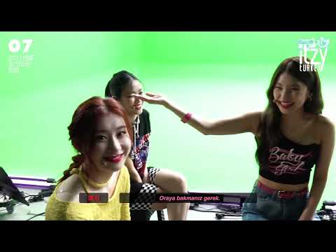 [Türkçe Altyazılı] Second Aunt KimDaVi X ITZY - 얼음깨 (Break Ice) Activity Behind