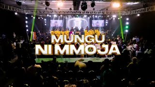 Bella Kombo ft Evalyn Wanjiru & Neema Gospel choir. Mungu ni  mmoja lyrics.
