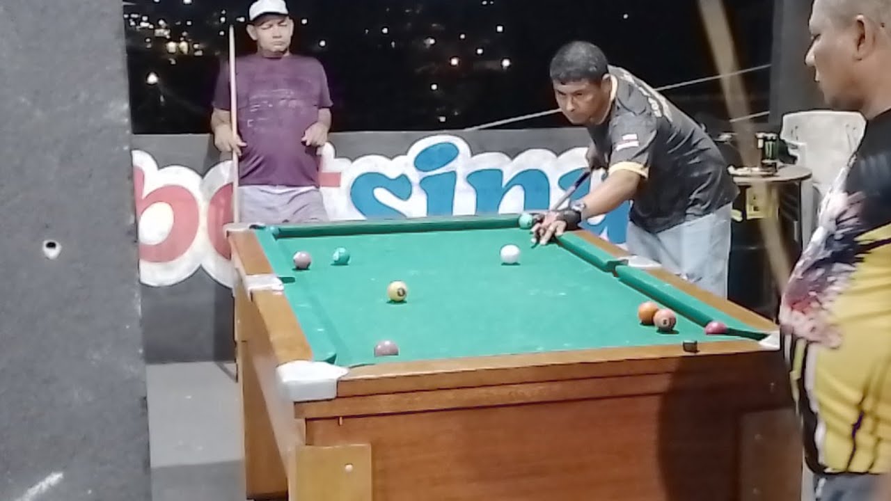duelo de sinuca em Manaus $1.000 quem fizer as 8. Rodrigo x Menezes ...