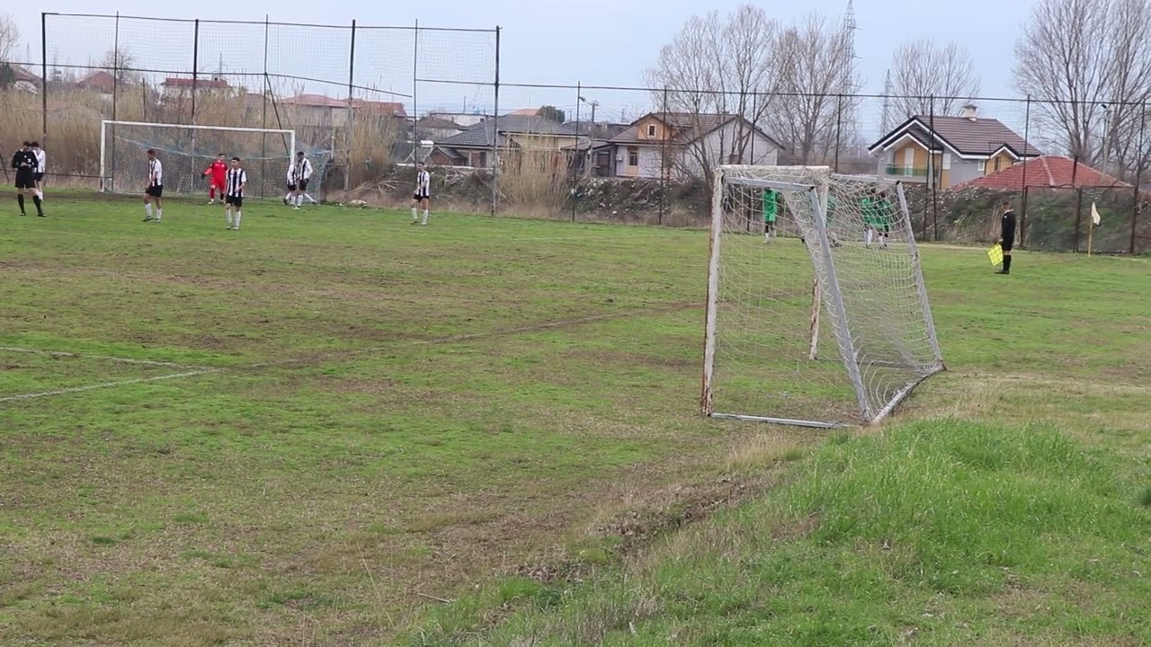 LACI  2 -  7 APOLONIA U 19