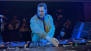 Tiësto & Brieanna Grace - Beautiful Places (Extended Mix)