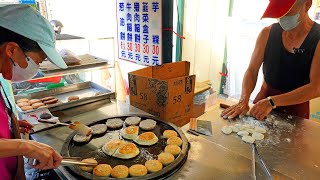 台中在地美食！超爆汁豬肉餡餅,韭菜盒/The Most Popular Food in Taichung!Ultra Succulent Pork Pie-Taiwanese Street Food