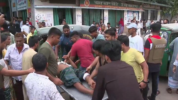 Injured brought to hospital following deadly unrest over job quotas ruling in Bangladesh