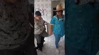 Até Caiu Para Colocar A Calça....