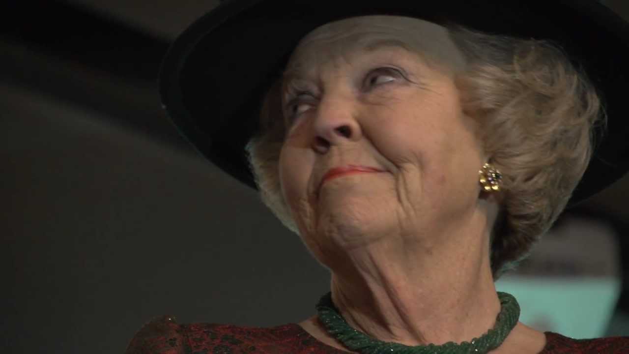 Philips museum | Opening by Queen Beatrix - YouTube