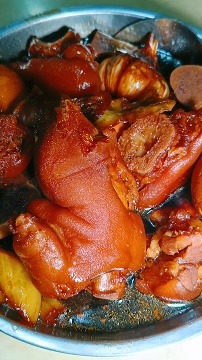 Recipe for Pork Legs Cooked in Salted Carrot Soy Sauce
