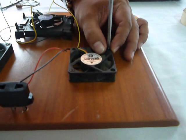 COMO HACER DISCIPADOR DE CALOR PARA UN PORTÁTIL CON RECURSOS RECICLABLES DE UN COMPUTADOR - YouTube