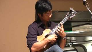 Jake Shimabukuro - Hallelujah at DFS WAIKIKI 2010-08-04 chords
