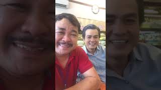 Cậu Ba đang nghỉ trưa phim "Vua bánh mì" tranh thủ livestream tí gặp gỡ khán giả