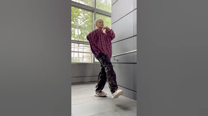 SEVENTEEN (세븐틴) TikTok CHEERS Challenge🥂 with #HOSHI, #JUN, #THE8 & #DINO