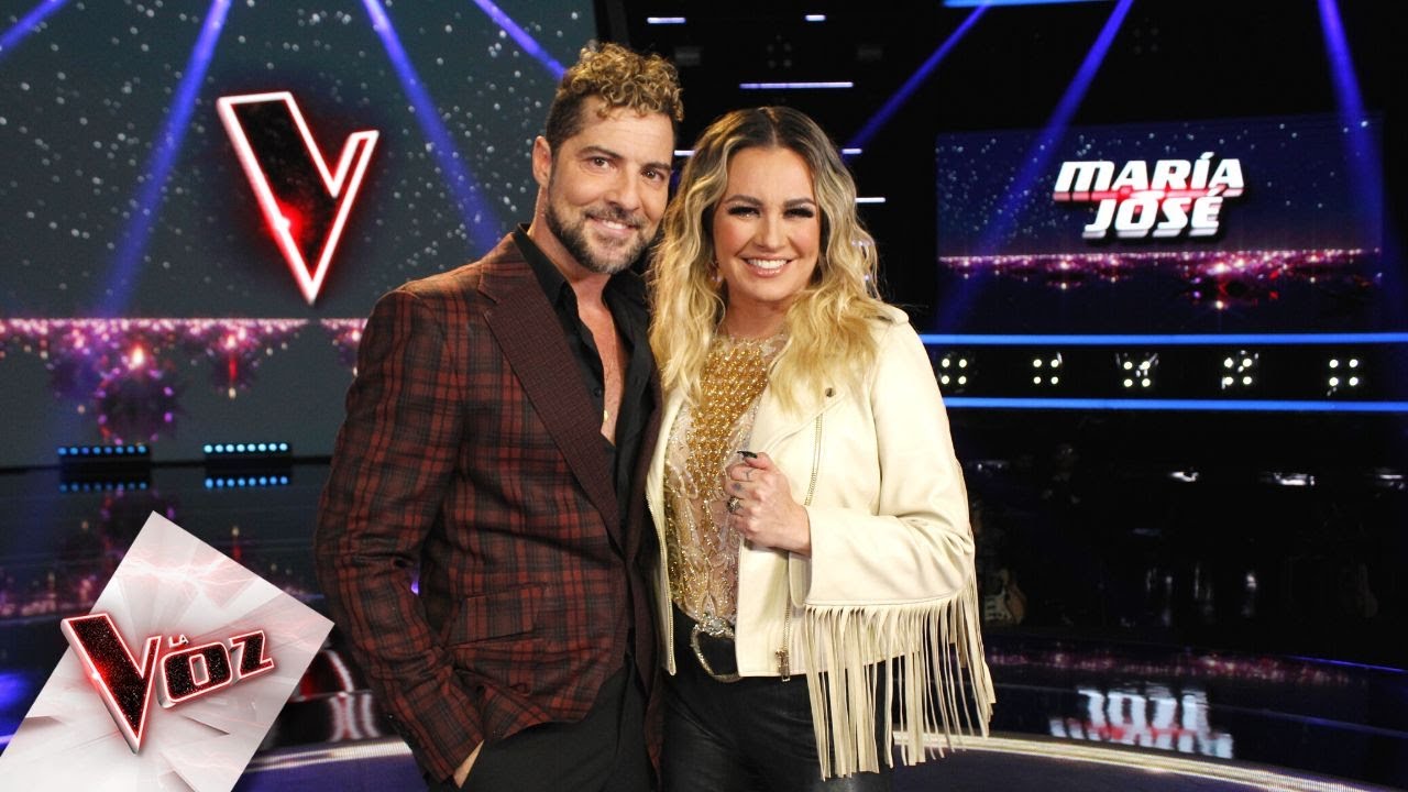 David Bisbal y María José cantan 