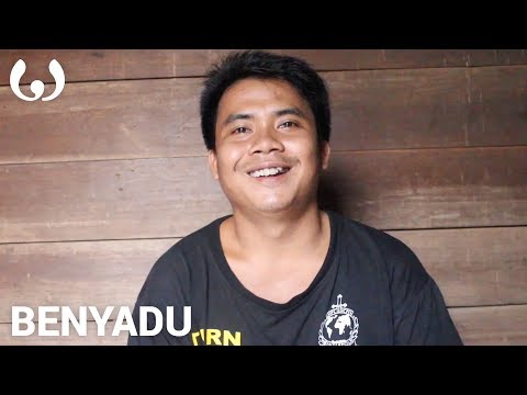 WIKITONGUES: Hendrik speaking Benyadu