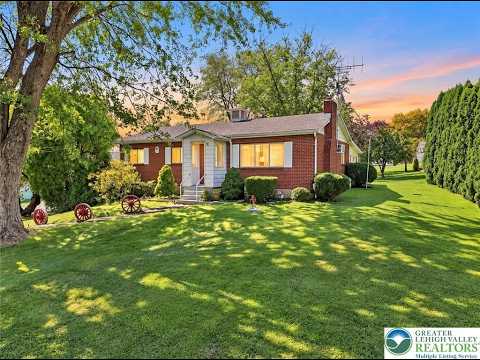 1235 Oakwood Drive, Hanover Twp, PA home video tour