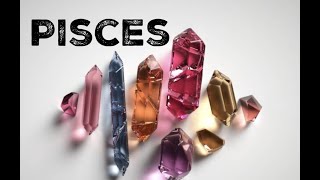 PISCES ☾ MONEY AND CAREER DECEMBER 2020 AN UNEXPECTED MESSAGE COMES IN ASTROLOGY ZODIAC SIGN