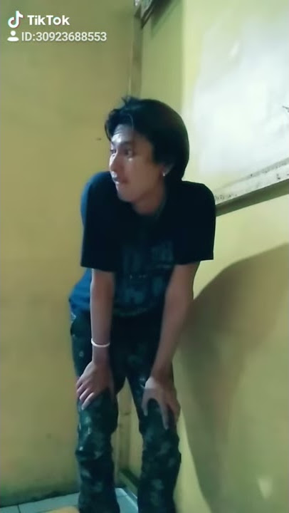 Bisane mung nyawang. Tik tok