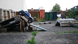 1/10th crawler backyard sesh vid2