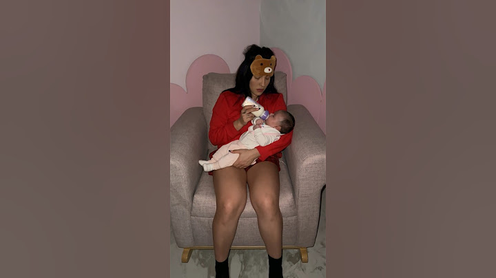 Así son todas mis noches desde que llegó Nasya a nuestras vidas 🥹👩🏻‍🍼