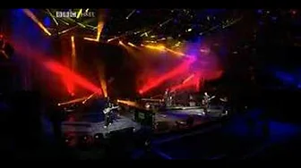 Coldplay - Fix You - Glastonbury 2005 Coldplay - Fix You - Glastonbury 2005