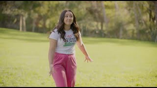 Concetta Caristo v scales on a wall (Ep 4 S3 of Taskmaster AU)