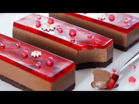           .  Brilliantly Strawberry Bead Jelly  Chocolate Cake