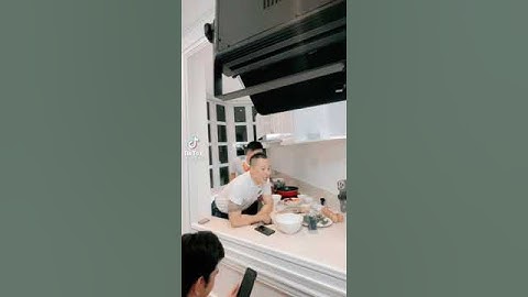 Khắc Tiệp Vỗ M.ông Ngọc Trinh trước livestraem ngàn người xem cực căng đét